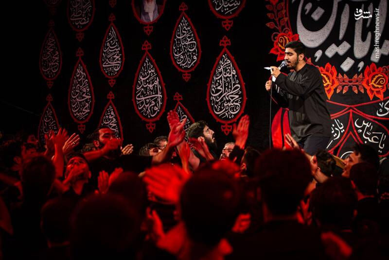 عکس/ حضور پیکر شهید ایزدی در هفتمین شب محرم در هیئت فاطمیون قم