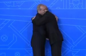 فیلم/ دیدار پزشکیان و الهام علی اف در آذربایجان