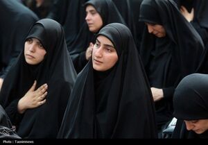 عکس/ حضور فرزندان شهید سلیمانی در تشییع شهید ایزدی