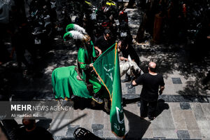 عکس/ تاسوعای حسینی(ع) در هیئت کربلایی‌های مقیم تهران