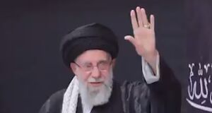 عاشورا یعنی فداکاری، و ایران یعنی میهن