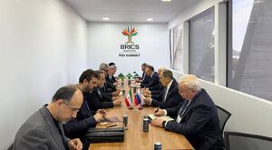 عکس/ دیدار عراقچی و لاوروف در حاشیه اجلاس سران کشورهای عضو بریکس