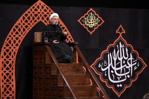 مراسم عزاداری شام غریبان حسینی علیه‌السلام امشب (یکشنبه ۱۵ تیرماه) در حسینیه امام خمینی (ره) برگزار شد. ۱۴۰۴/۴/۱۵