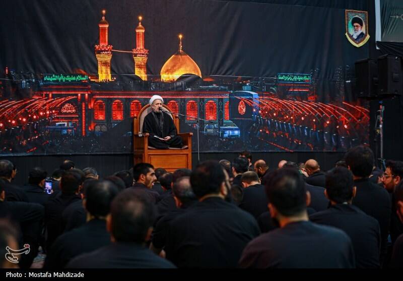مسجد جمکران در شب عاشورا؛ هم‌نوا با کربلا، هم‌عهد با ظهور +تصاویر