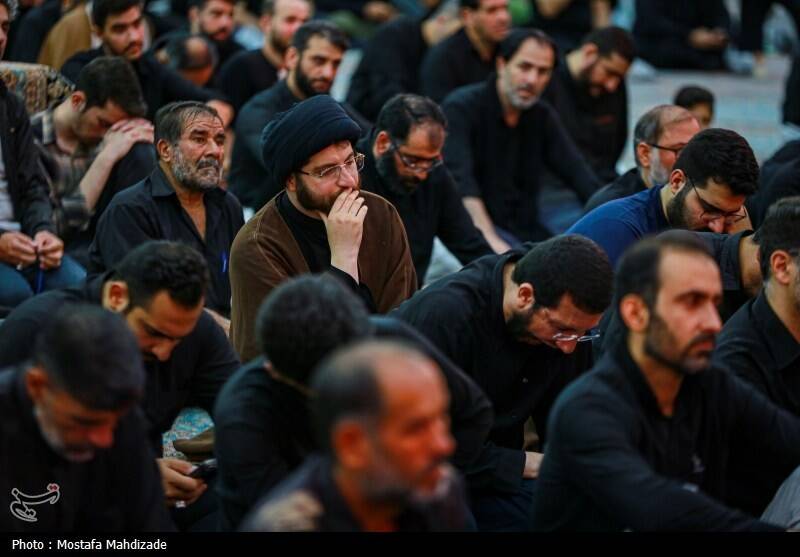 مسجد جمکران در شب عاشورا؛ هم‌نوا با کربلا، هم‌عهد با ظهور +تصاویر