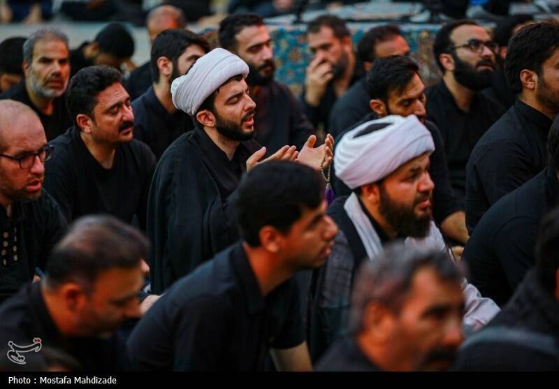 مسجد جمکران در شب عاشورا؛ هم‌نوا با کربلا، هم‌عهد با ظهور +تصاویر