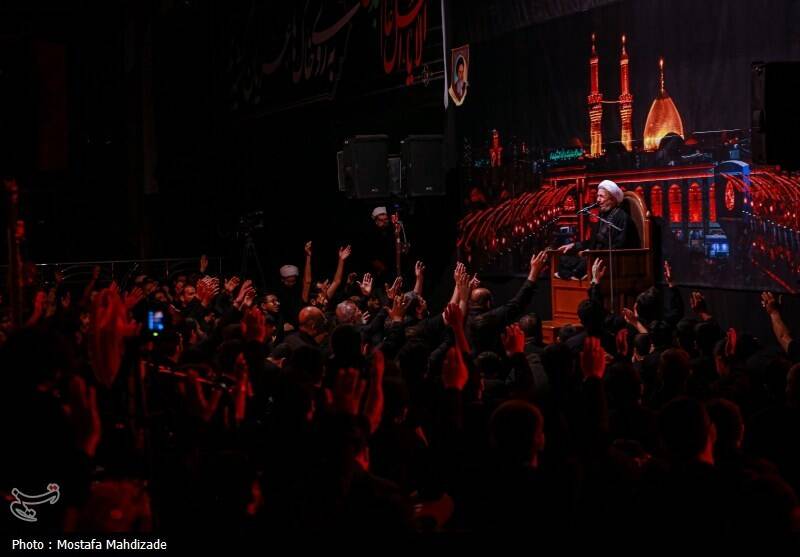 مسجد جمکران در شب عاشورا؛ هم‌نوا با کربلا، هم‌عهد با ظهور +تصاویر