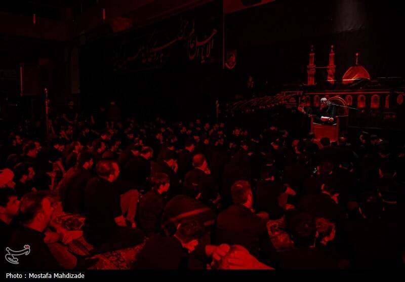 مسجد جمکران در شب عاشورا؛ هم‌نوا با کربلا، هم‌عهد با ظهور +تصاویر