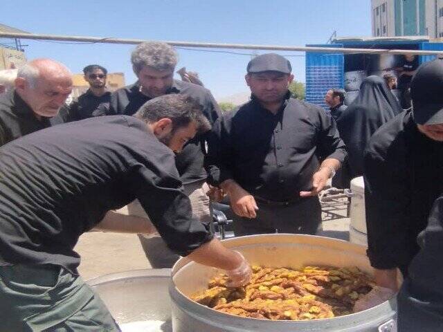 عزاداران،سنندج،حسيني،اقدام،روز،نذري،جهادي،پخت
