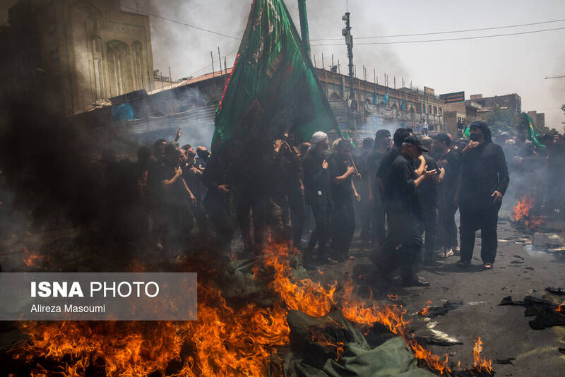 عکس/ خیمه سوزان ظهر عاشورا در چهارراه گلوبندک تهران