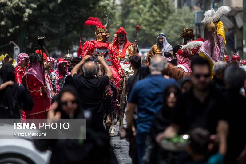 عکس/ خیمه سوزان ظهر عاشورا در چهارراه گلوبندک تهران
