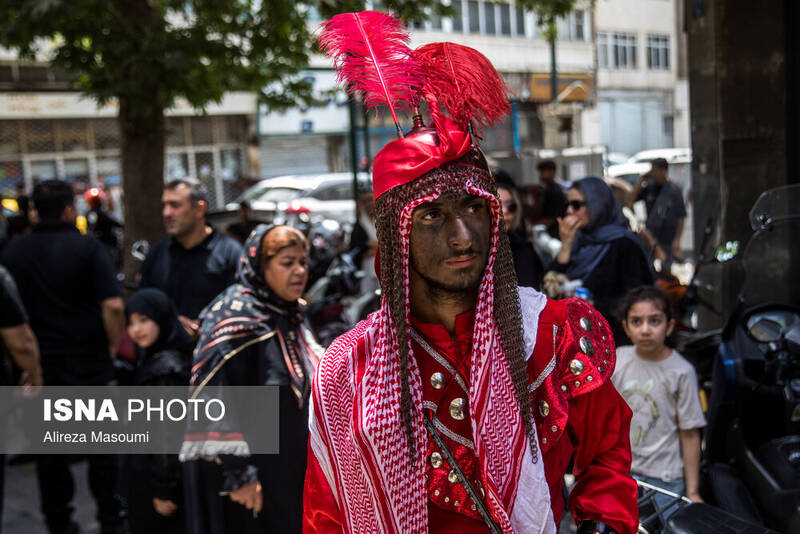 عکس/ خیمه سوزان ظهر عاشورا در چهارراه گلوبندک تهران