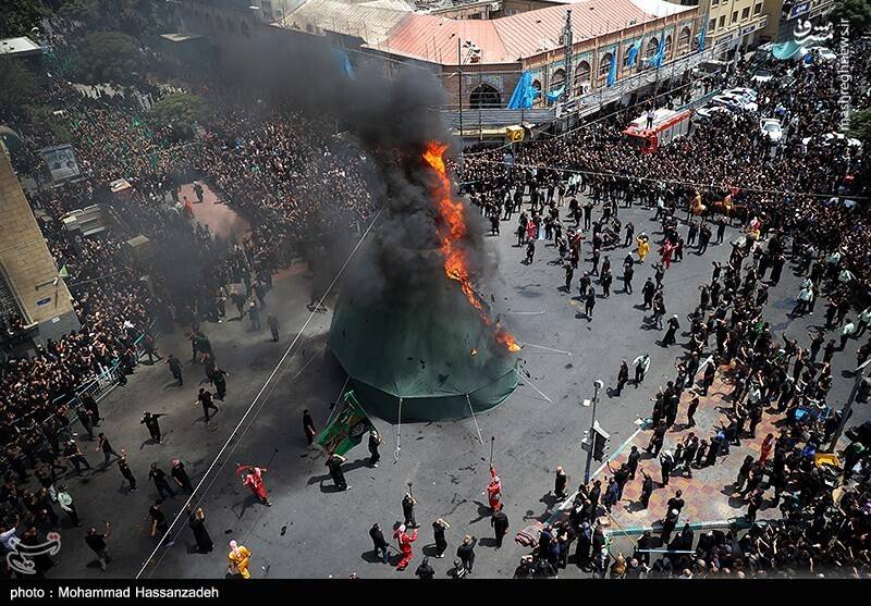 عکس/ خیمه سوزان ظهر عاشورا در چهارراه گلوبندک تهران