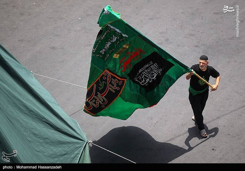 عکس/ خیمه سوزان ظهر عاشورا در چهارراه گلوبندک تهران