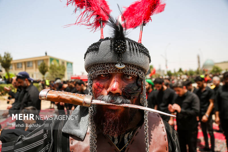 آیین خیمهسوزان عاشورا در هیئت خیامالحسین (ع) قم