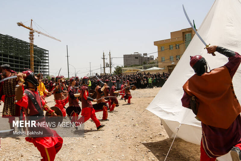 آیین خیمهسوزان عاشورا در هیئت خیامالحسین (ع) قم