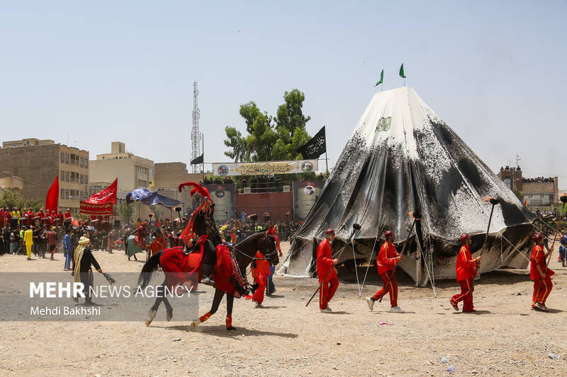 آیین خیمهسوزان عاشورا در هیئت خیامالحسین (ع) قم