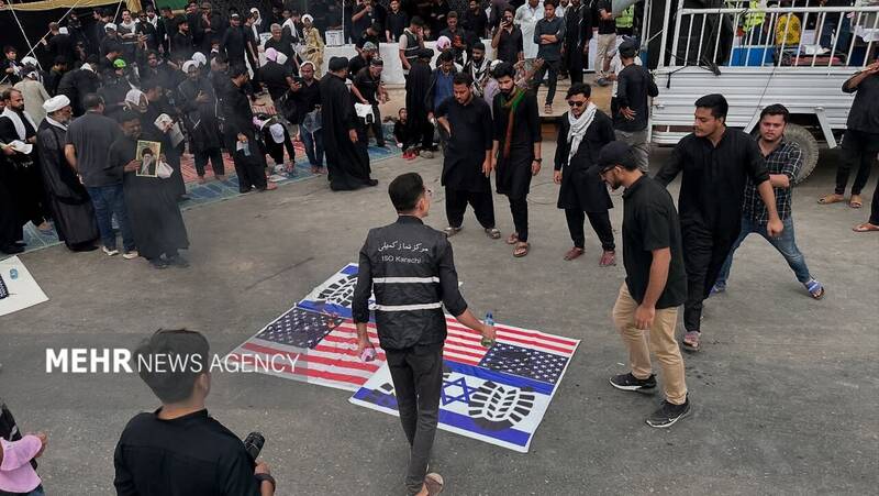 حمایت عزاداران پاکستانی در کراچی از مقام معظم رهبری