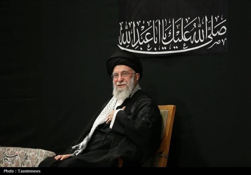 حضور،قدرت،رهبر،رهبري،انقلاب،نمادين،مراسم،غيبت،داخلي،سياسي،دو ...
