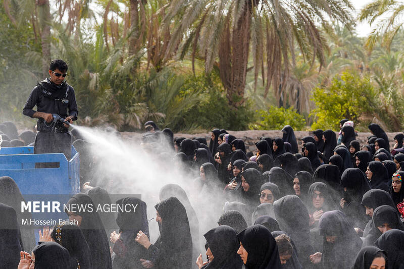 عزاداری مردم شیعه و سنی شهر بزمان در روز عاشورا