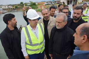 فیلم / بازدید رئیس جمهور از بندر تجاری آستارا