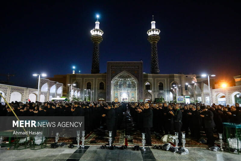 شام غریبان حسینی در حرم مطهر امام رضا(ع)