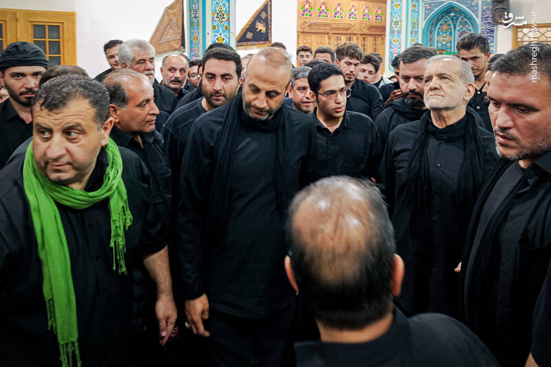 عکس / حضور پزشکیان در آئین شام غریبان مسجد اوچدکان اردبیل 9