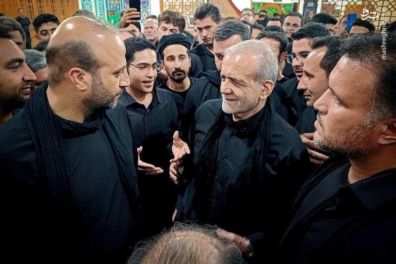 عکس / حضور پزشکیان در آئین شام غریبان مسجد اوچدکان اردبیل 8