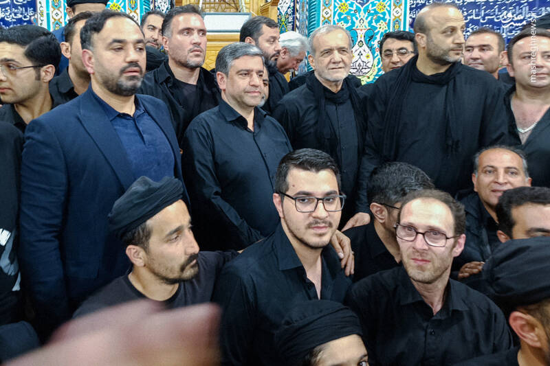 عکس / حضور پزشکیان در آئین شام غریبان مسجد اوچدکان اردبیل 6