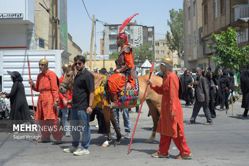 کاروان نمادین طایفه بنی اسد در همدان
