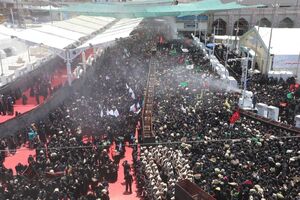 عکس/ برگزاری نماز عید سعید فطر در بین الحرمین کربلا