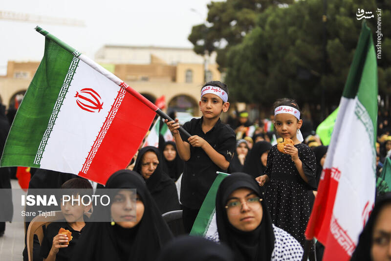 عکس / اجتماع عظیم زینبیون در کرمان 22