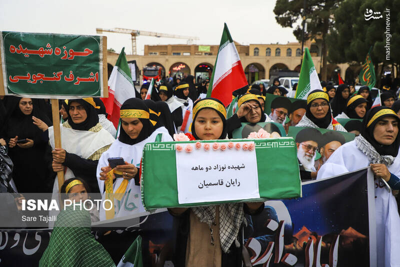 عکس / اجتماع عظیم زینبیون در کرمان 12