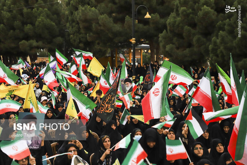 عکس / اجتماع عظیم زینبیون در کرمان 8