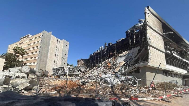 ضربه کاری ایران به «مغز هستهای» رژیم صهیونی/ چرا نیروهای مسلح ایران اقدام به هدف قرار دادن موسسه وایزمن کردند؟ +عکس و فیلم