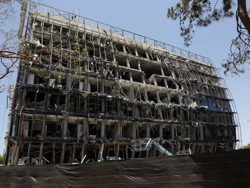 ضربه کاری ایران به «مغز هستهای» رژیم صهیونی/ چرا نیروهای مسلح ایران اقدام به هدف قرار دادن موسسه وایزمن کردند؟ +عکس و فیلم