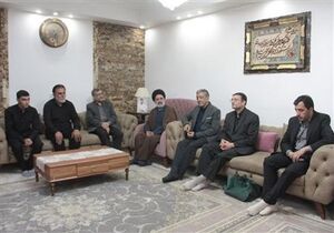 دیدار نماینده رهبر انقلاب با 2 خانواده شهید حمله اسرائیل در کرج + عکس