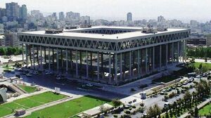 فیلم / بازدید سفرای خارجی از ساختمان شیشهای صداوسیما