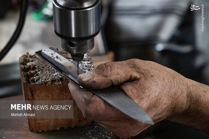 عکس / چاقوی زنجان؛ میراثی در دست استادکاران