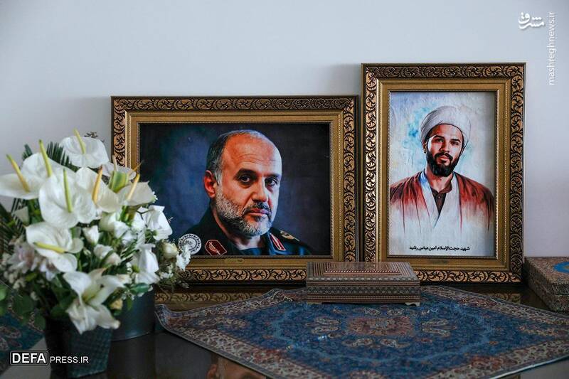 دیدار با خانواده شهید سپهبد غلامعلی رشید دیدار با خانواده شهید سپهبد غلامعلی رشید