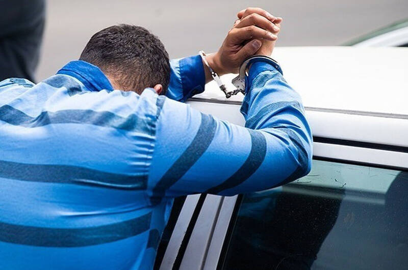 متهم،سلاح،شرارت،مأموران،سرد،درگيري