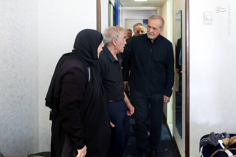 عکس / دیدار پزشکیان با برخی از خانوادههای آسیبدیده از جنگ 12 روزه 4