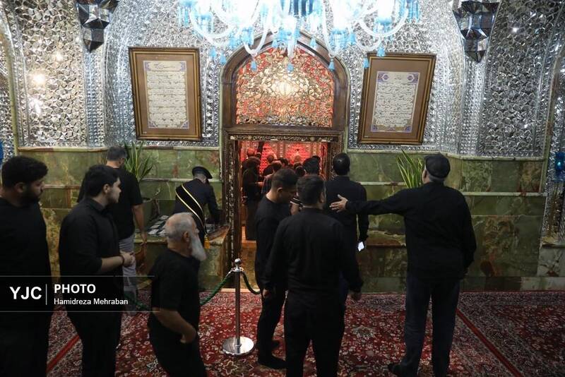 عکس / آیین غبارروبی ضریح مطهر امامزاده صالح (ع) 41