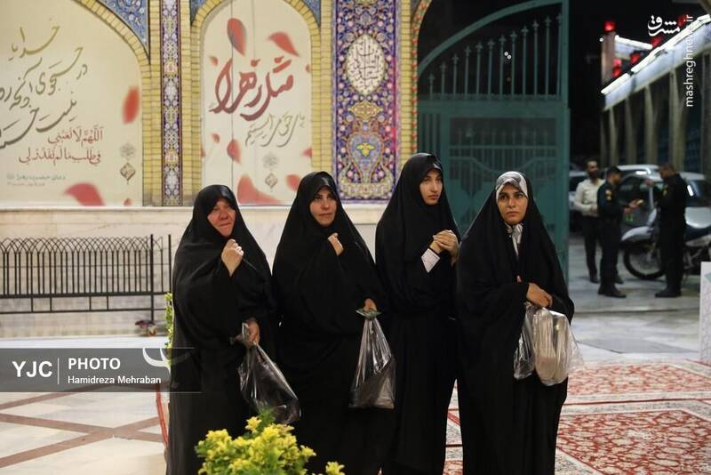 عکس / آیین غبارروبی ضریح مطهر امامزاده صالح (ع) 20