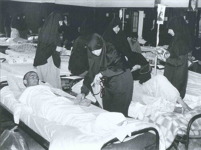 «دختر اردوی آتش» و خاطرات دختران امدادگر و رزمنده