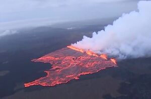 فیلم/ فوران آتشفشان در شبه‌جزیره ریک‌یانس ایسلند