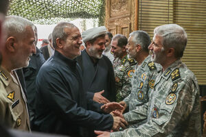 حضور شخصیت‌ها در مراسم گرامیداشت شهدای اقتدار ارتش