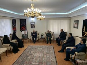دیدار رییس بنیاد شهید و امور ایثارگران با خانواده «سردار شهید حسین سلامی»
