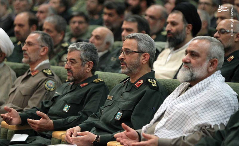 در کنار سرلشکر عزیز جعفری و سردار نقدی