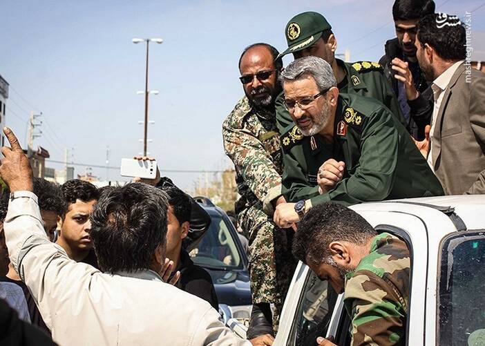 سردار غیب پرور در میان سیل‌زدگان «ماژین»